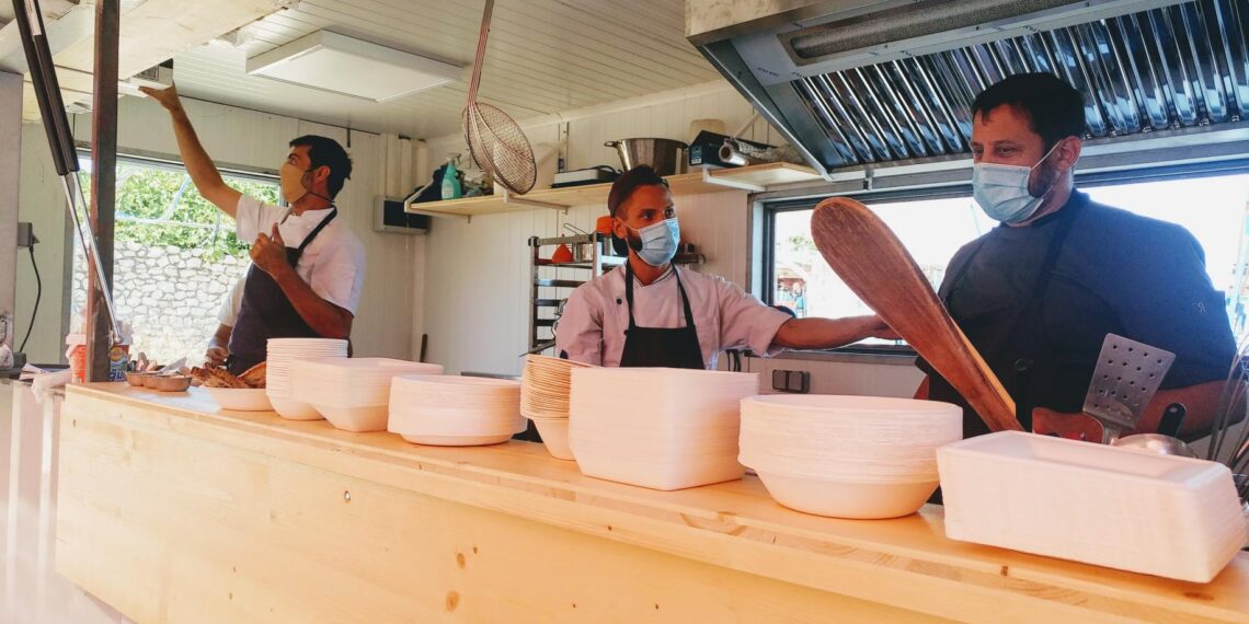 Marseille : un chef révolutionne la cuisine grâce à l’énergie solaire