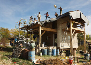 Quatre Poitevins ont lancé un podcast sur « l’utopie vécue » des communautés alternatives, EUtopia