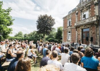 Les parcours secrets et ses concerts surprises. Ici, de Sandra Nkaké en 2018. ©Sarah Bastin