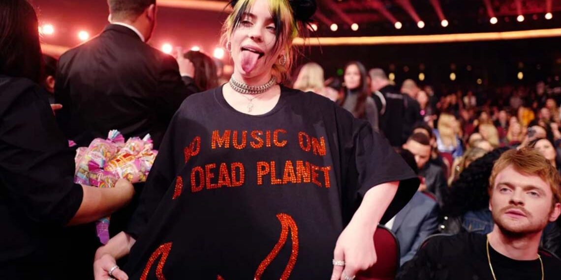 La chanteuse Billie Eilish récompensée pour son engagement écolo