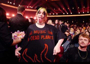 La chanteuse Billie Eilish récompensée pour son engagement écolo