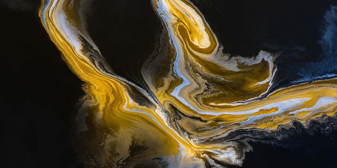À voir : Yann Arthus-Betrand met en image son «obsession» pour le lac Magadi dans une expo