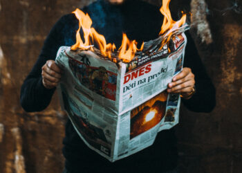 Cinquante journaux signent une « Charte pour un journalisme à la hauteur de l’urgence écologique »