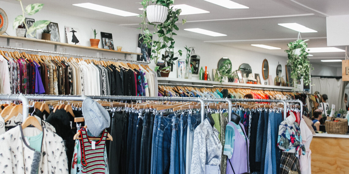 Le site de seconde main Vestiaire Collective va bannir la fast fashion de son offre