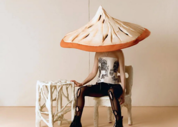 La chanteuse Pomme part en tournée avec On Est Prêt pour sensibiliser son public à la biodiversité