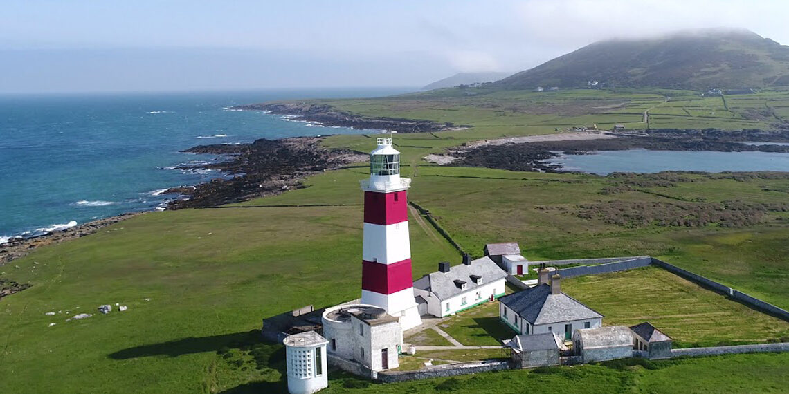Pollution lumineuse : une île galloise devient le premier « sanctuaire de la nuit noire » d&rsquo;Europe