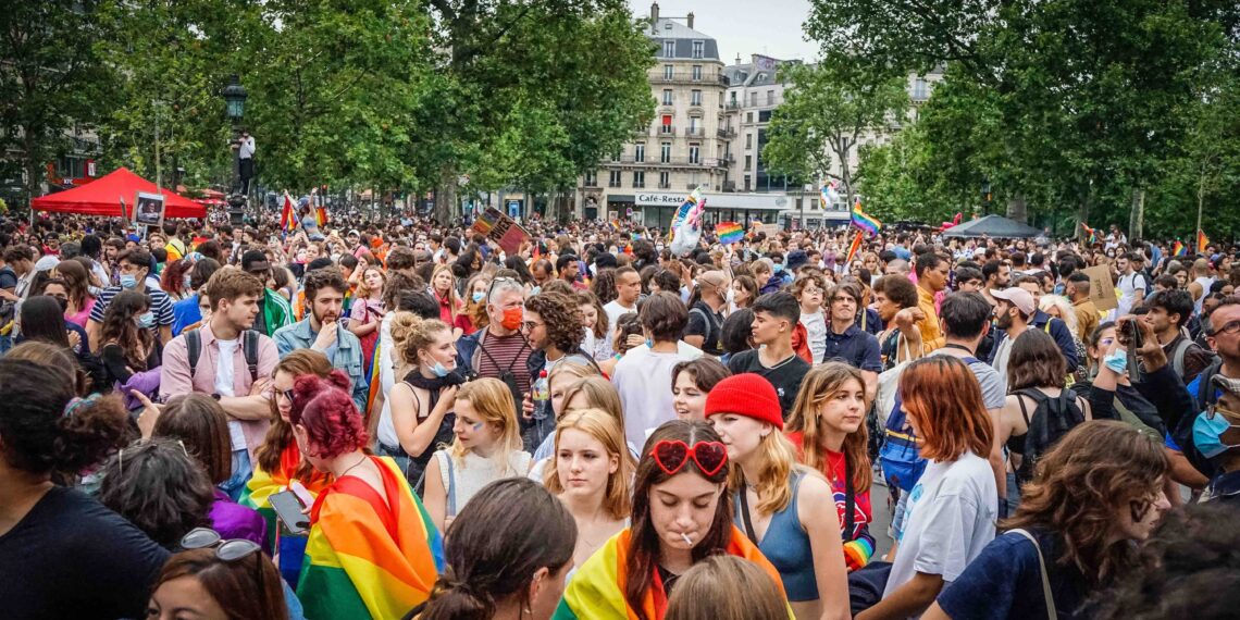 « Mobilité douce mais fiertés tenaces » : la Marche des fiertés se fera sans char à Paris