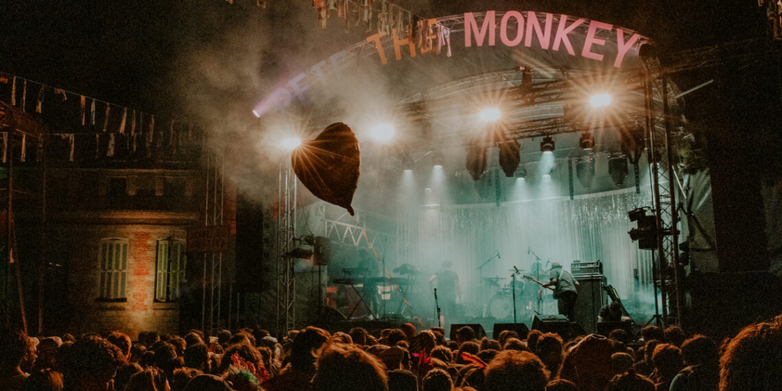 En Normandie, le festival Pete the Monkey revient cet été, plus engagé et envoûtant que jamais