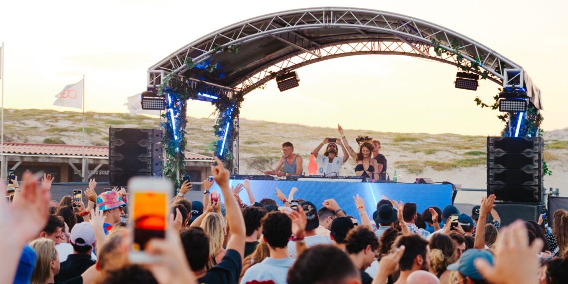 Dans les Landes, le Little Festival met le street-art et l’électro au rythme des océans