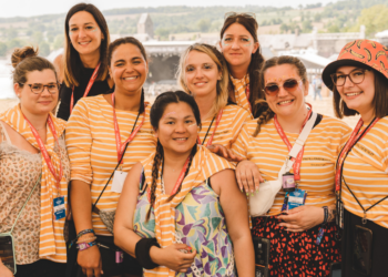 Normandie : l&rsquo;entraide en coulisses du festival Papillons de Nuit racontée par ses bénévoles