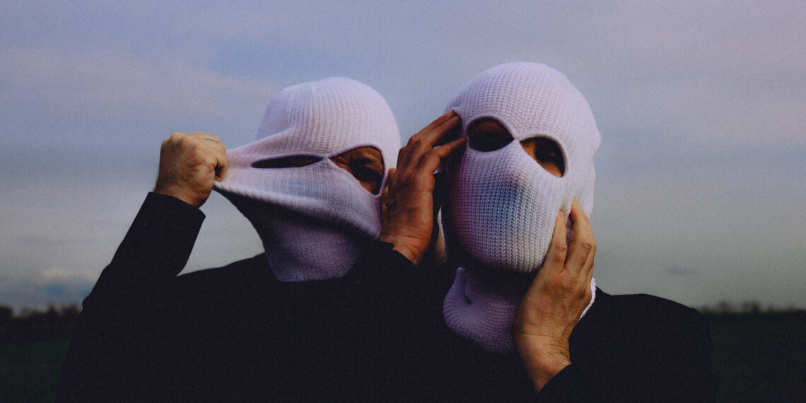 1 - Cover Poudrière ©Ameline Vildaer